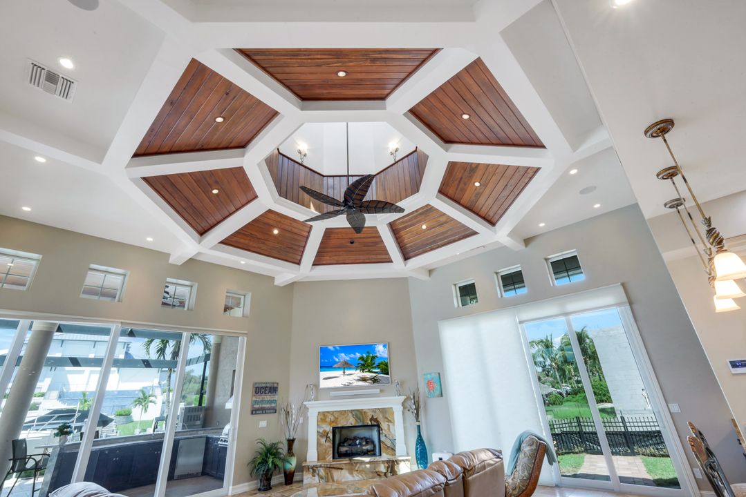 1658 McIlvaine Ct, Marco Island, FL 34145
