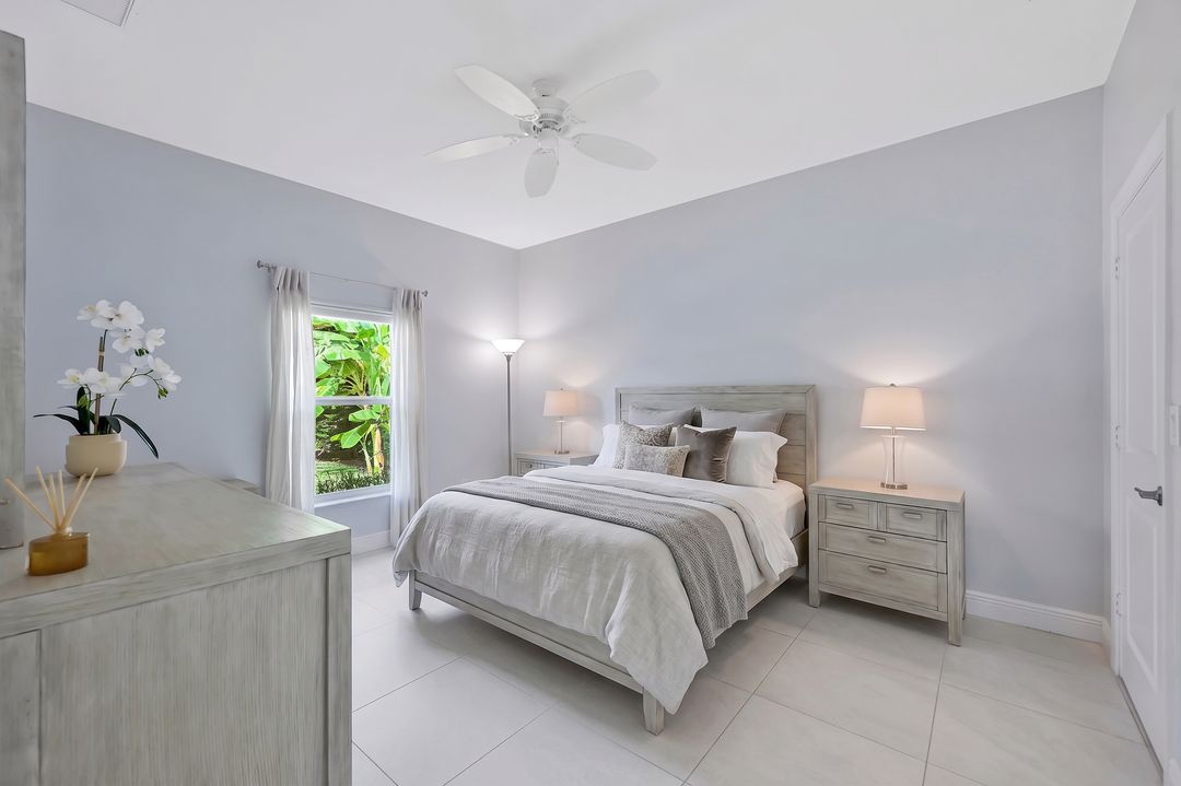 3892 14th St N, Naples, FL 34103