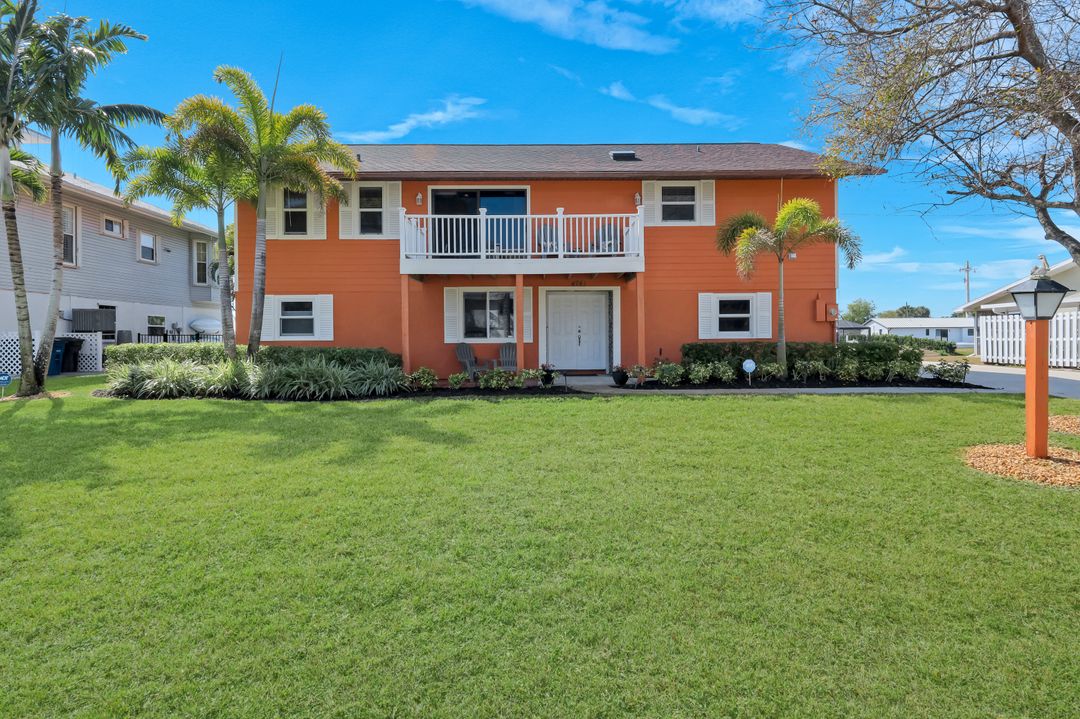 4741 Pembrooke Ln, Bonita Springs, FL 34134