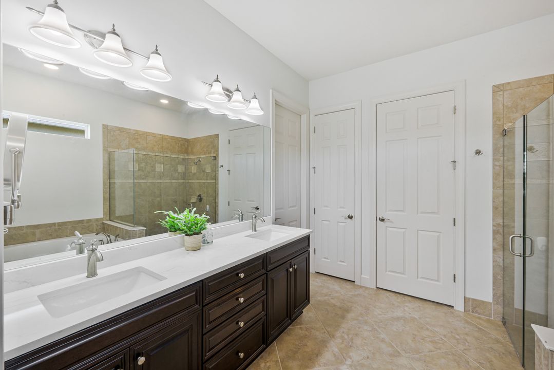 9298 Quarry Dr, Naples, FL 34120