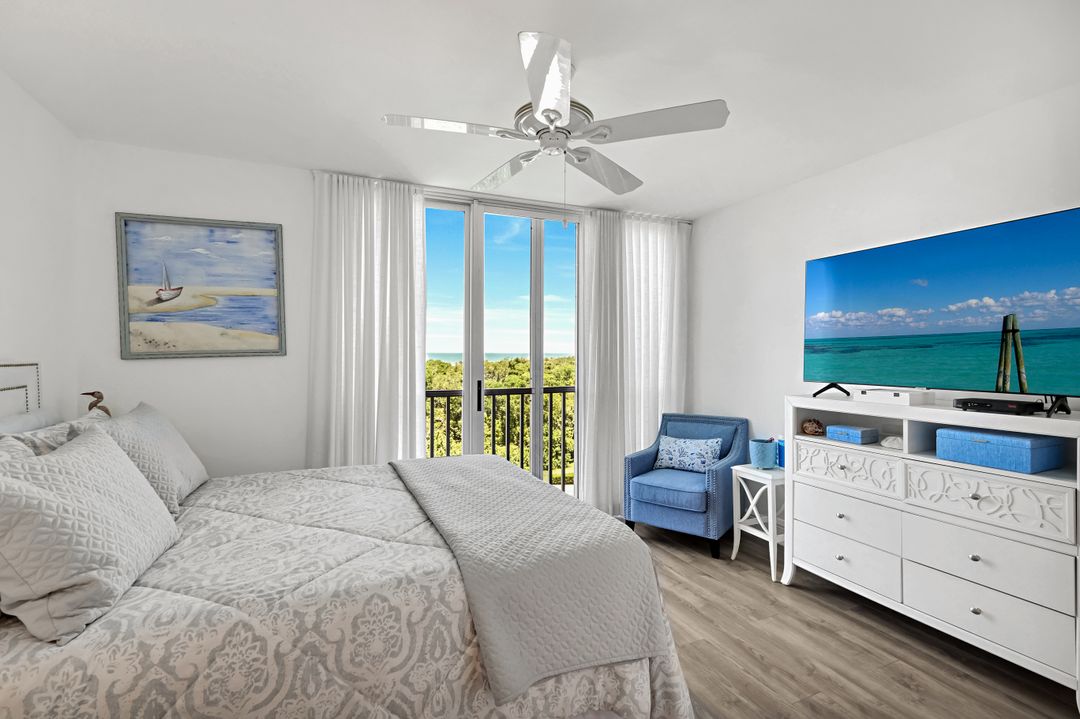 5 Bluebill Ave #505-605, Naples, FL 34108