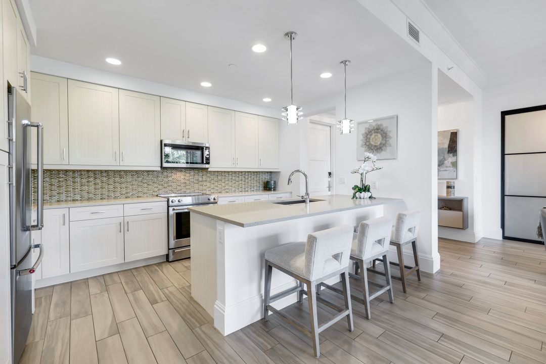 1035 3rd Ave S #305, Naples, FL 34102