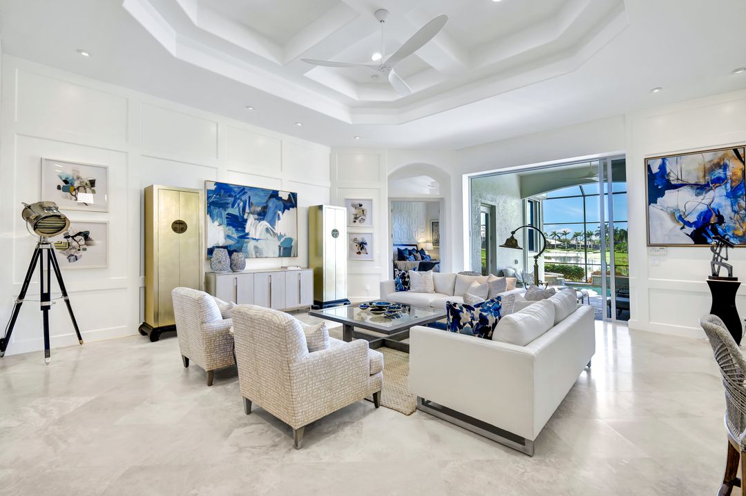 5746 Hammock Isles Dr, Naples, FL 34119