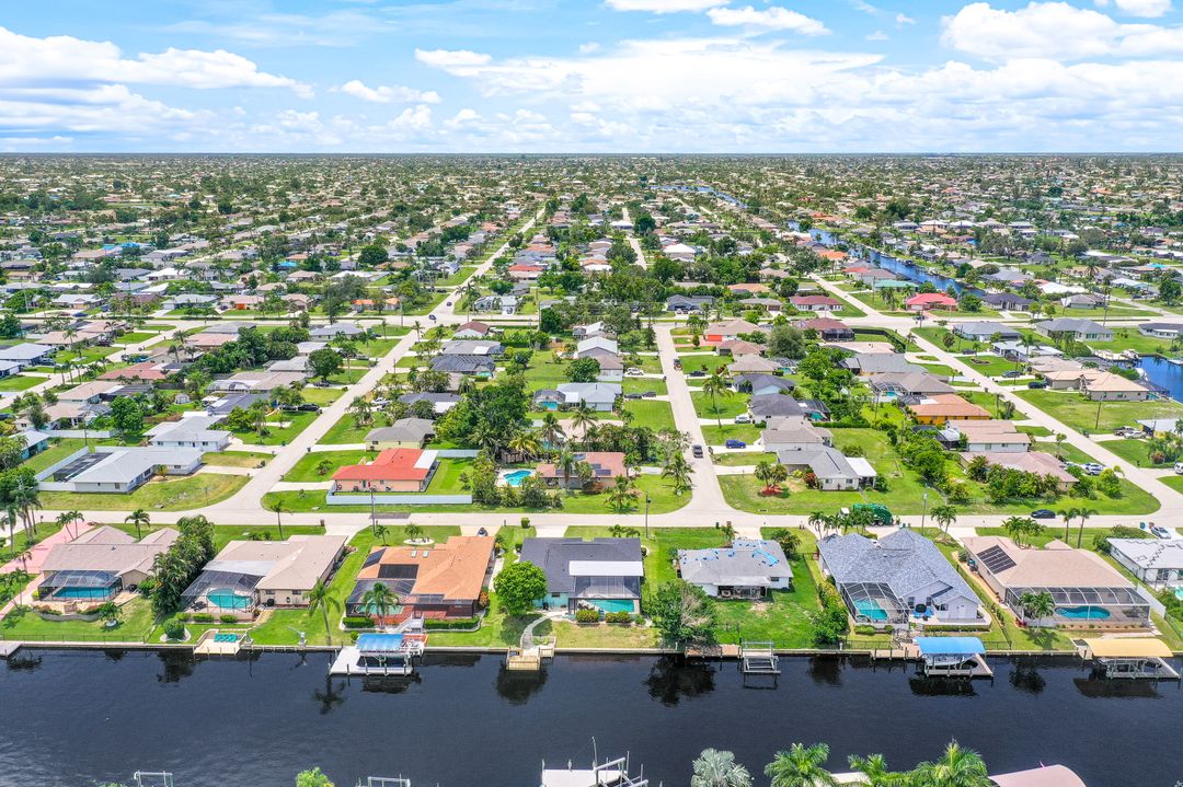 3403 SE 10th Ave, Cape Coral, FL 33904