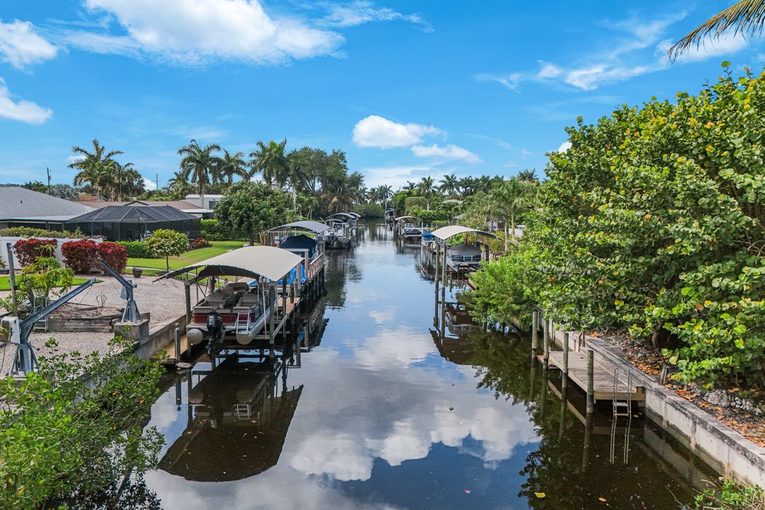 27061 Homewood Dr, Bonita Springs, FL 34135