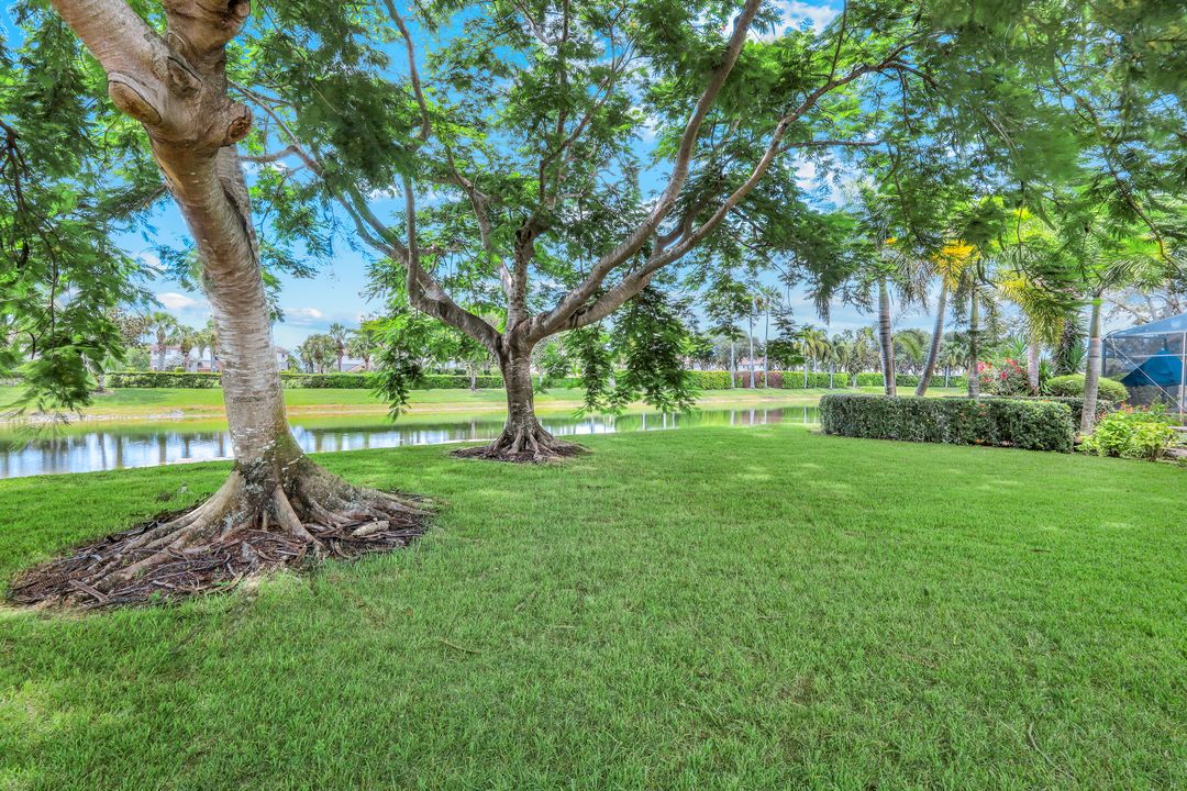 8776 Hideaway Harbor Ct, Naples, FL 34120