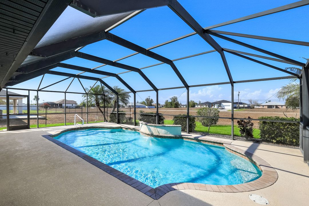 1207 NW 15th Terrace, Cape Coral, FL 33993