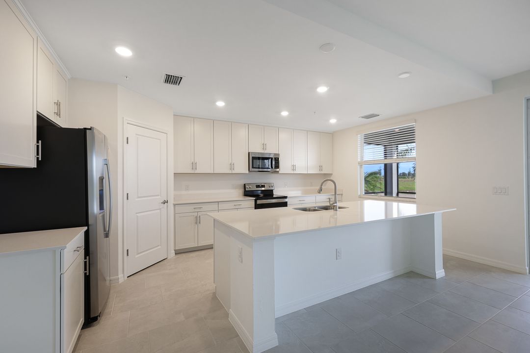 5739 Oakmont Ct, Ave Maria, FL 34142