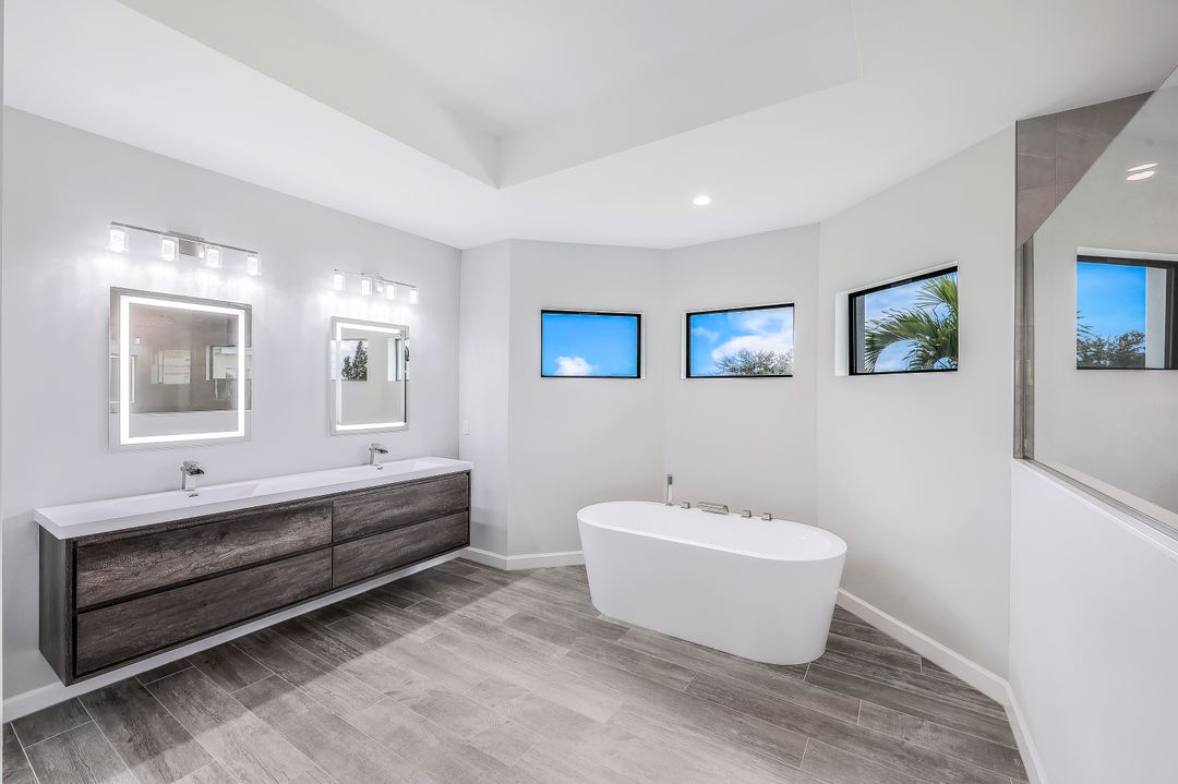 230 NE 18th St, Cape Coral, FL 33909