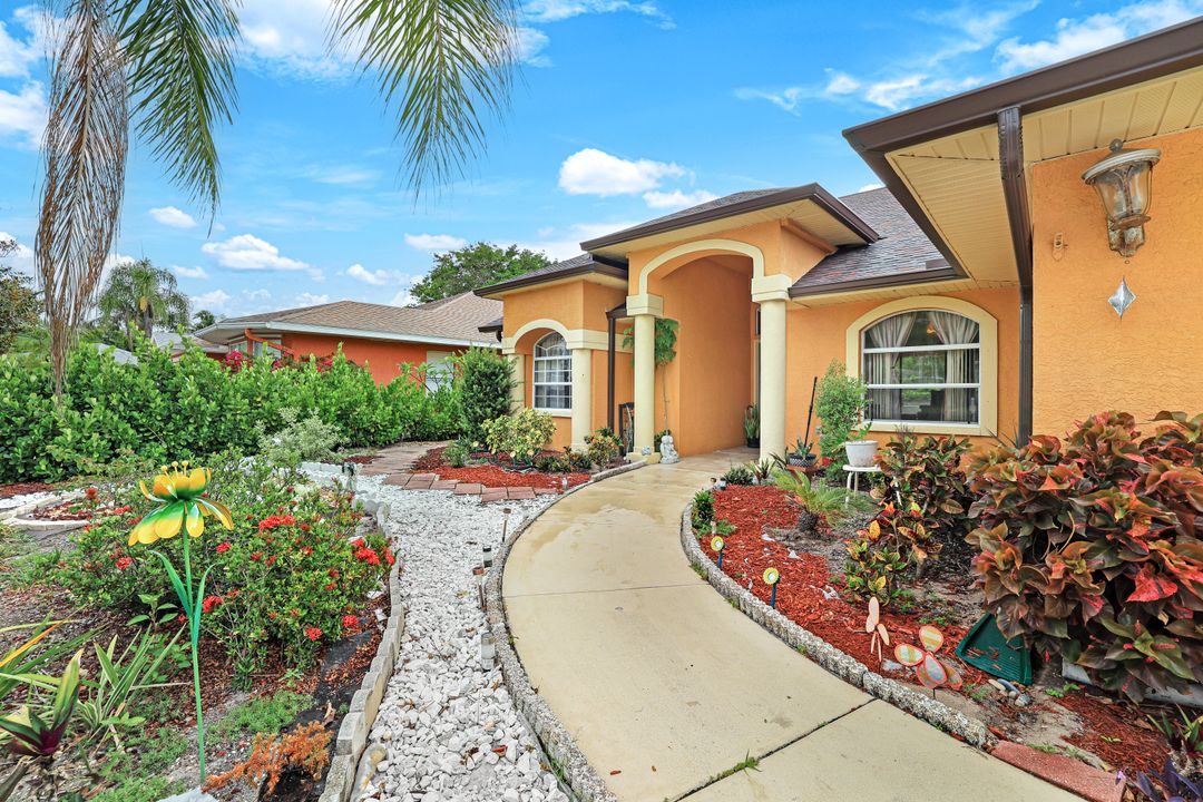 1920 Piccadilly Circus, Naples, FL 34112