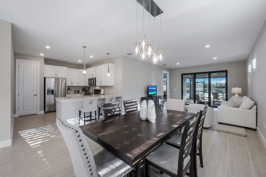 7790 Jacaranda Ln, Naples, FL 34114