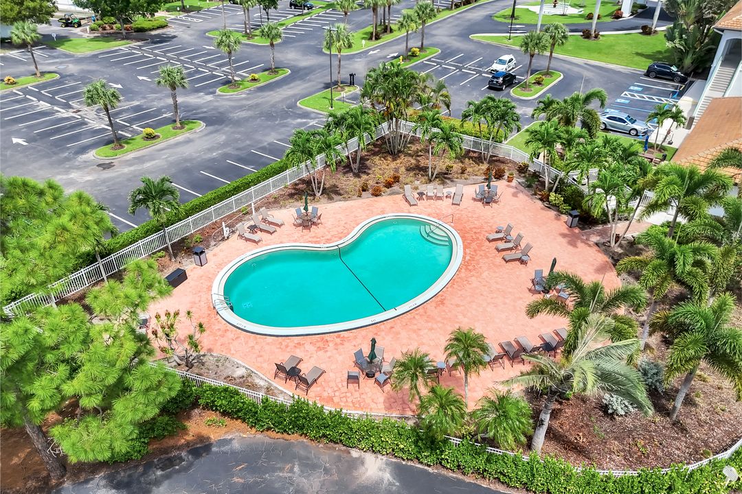 9172 Las Maderas Dr, Bonita Springs, FL 34135