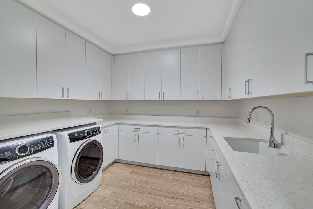 1130 3rd Ave S #211, Naples, FL 34102