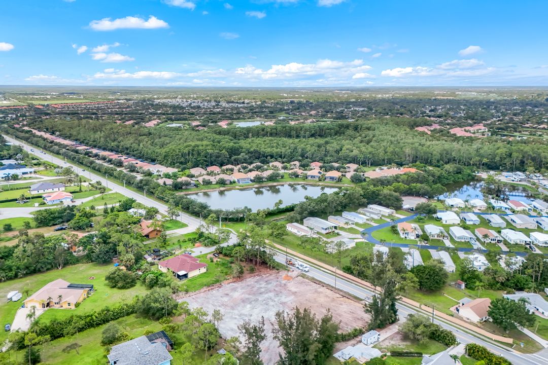 10451 Shangrila Rd, Bonita Springs, FL 34135