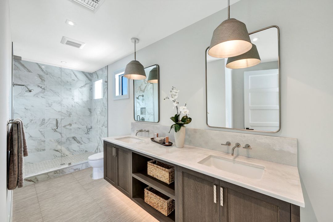 3401 Crayton Rd, Naples, FL 34102