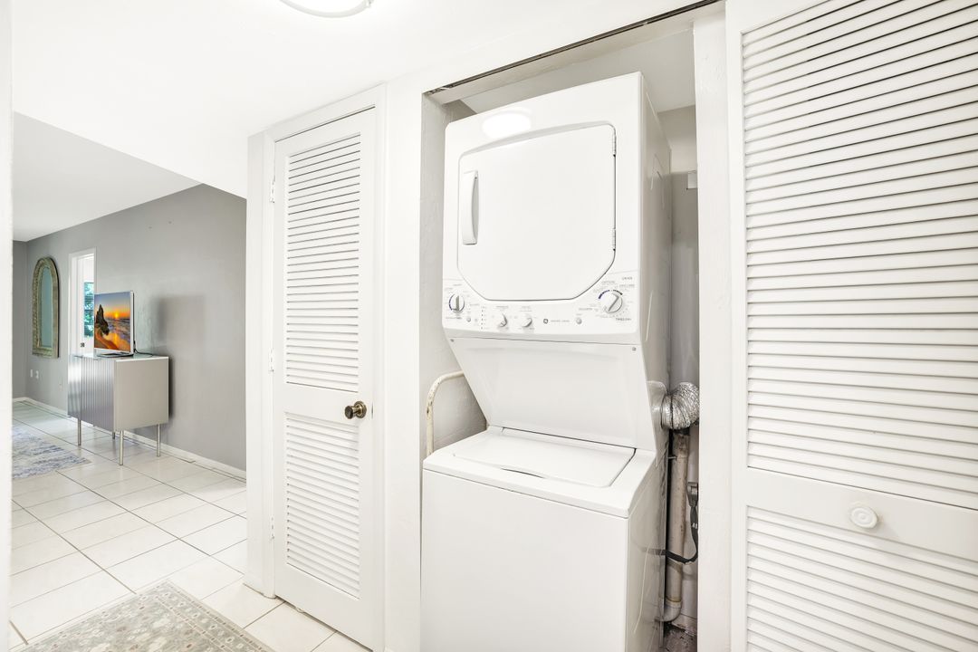 499 Forest Lakes Blvd #312, Naples, FL 34105