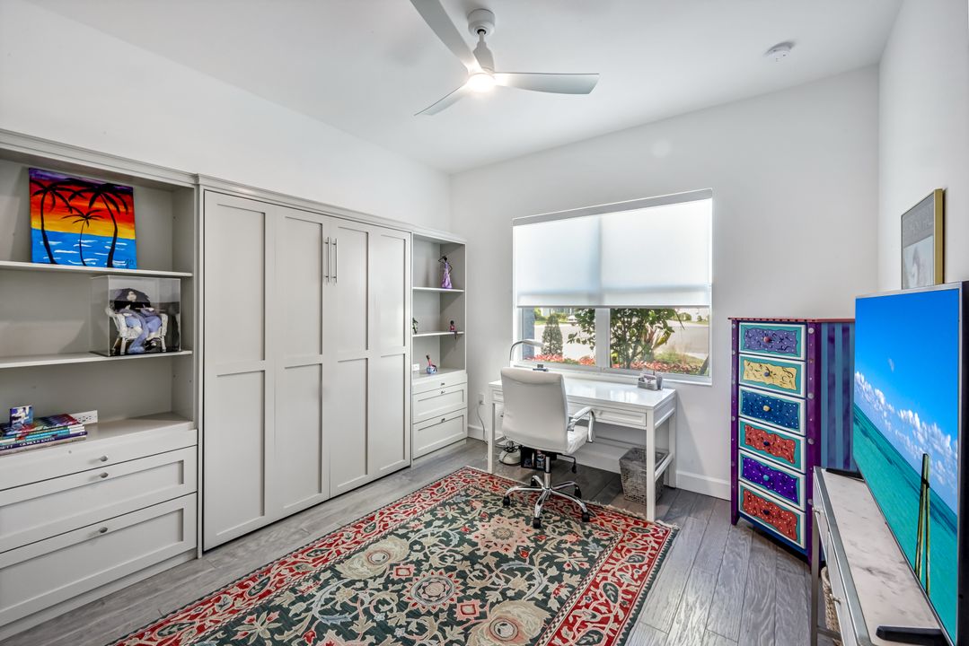 12083 Azalea Wy, Naples, FL 34120