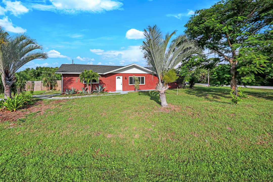 801 McMahon Ave NW, Port Charlotte, FL 33948