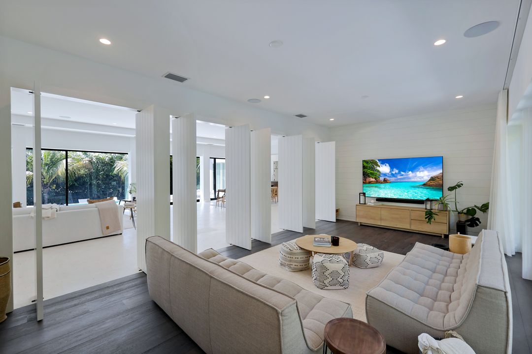 14 Sabre Ln, Naples, FL 34102