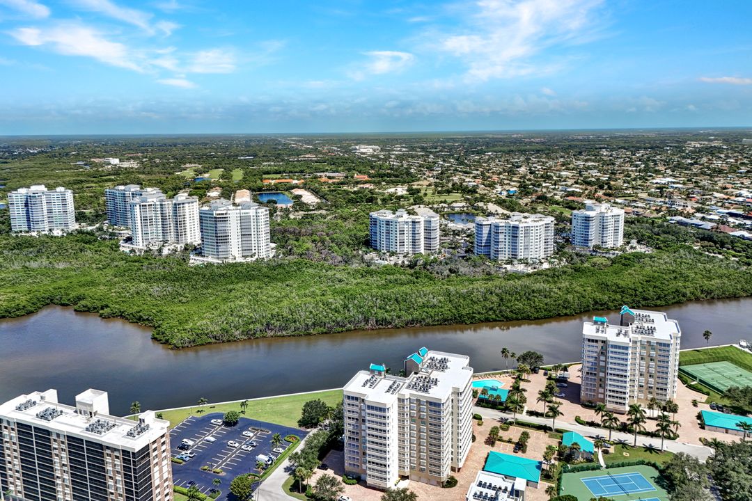 21 Bluebill Ave #1001, Naples, FL 34108