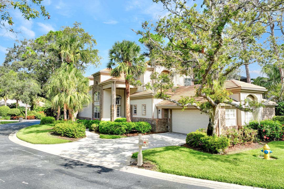 3490 Thornbury Ln, Bonita Springs, FL 34134