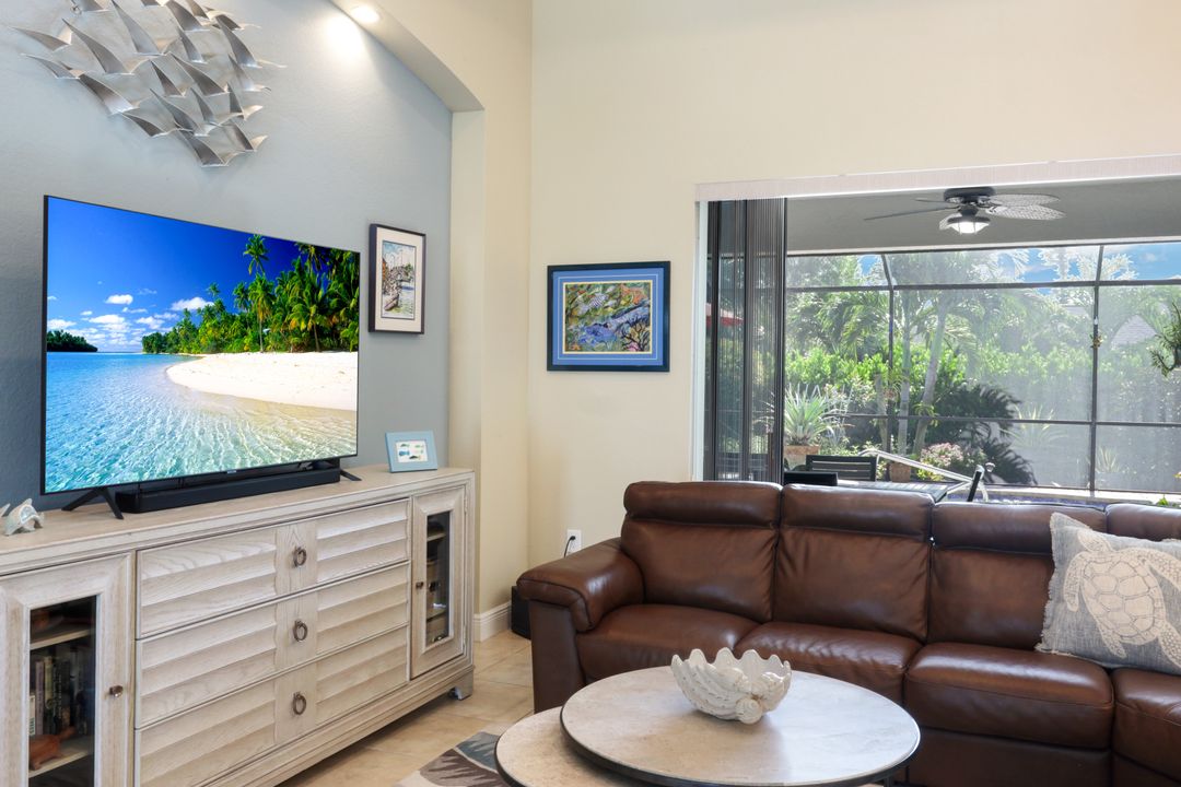 4407 SW 19th Ave, Cape Coral, FL 33914