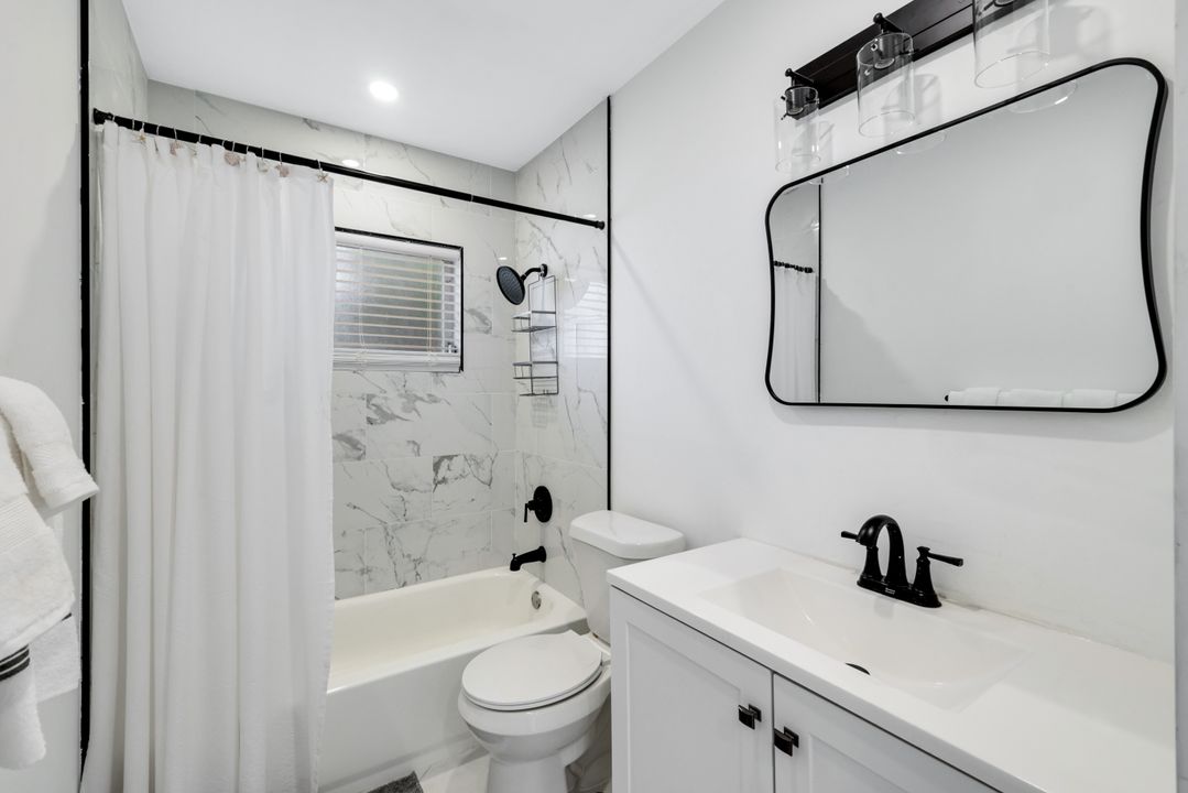 4530 Vinsetta Ave, North Fort Myers, FL 33903