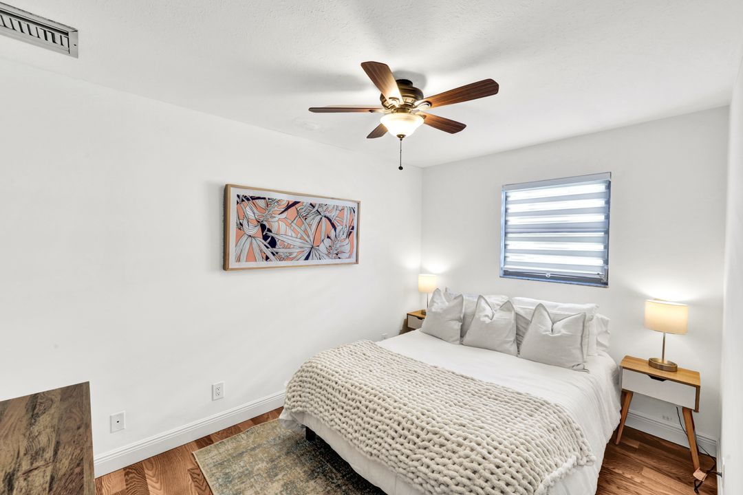 1285 Grand Canal Dr, Naples, FL 34110