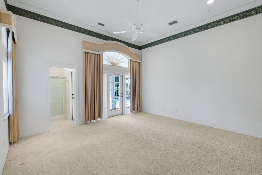11201 Phoenix Way, Naples, FL 34119