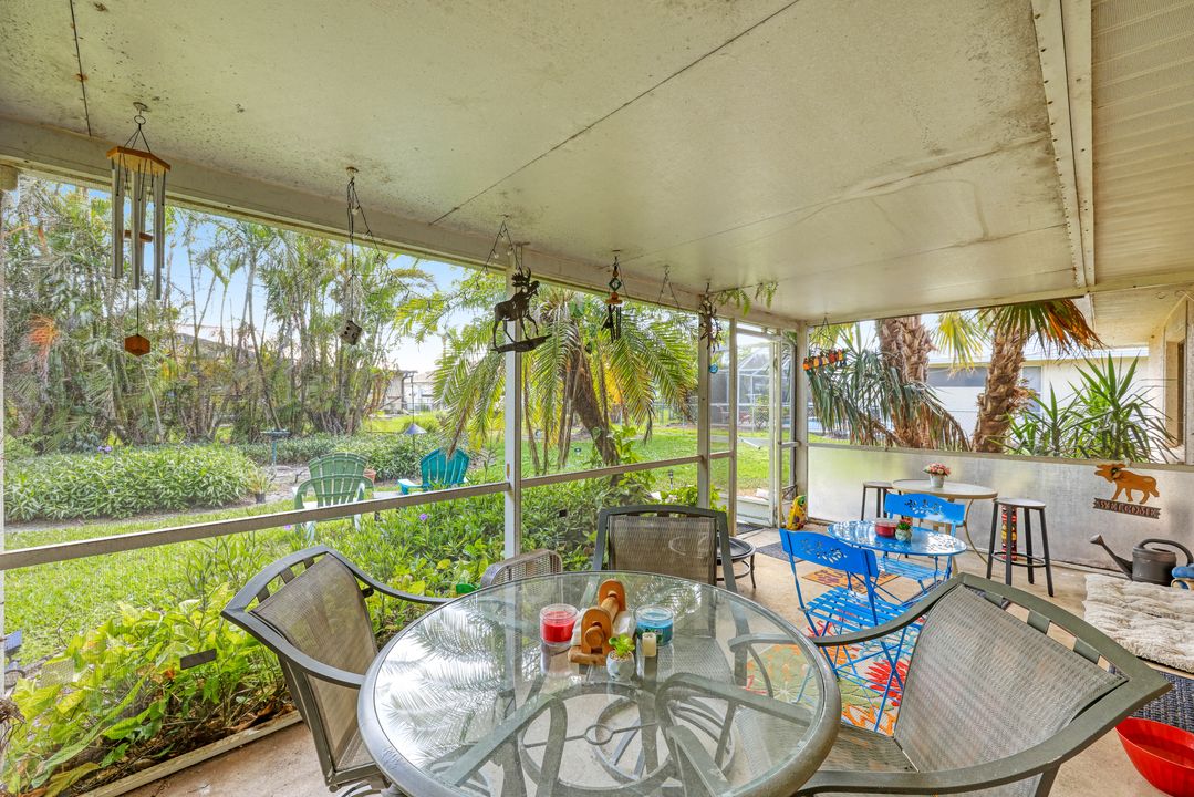 210 SE 19th Ln, Cape Coral, FL 33990