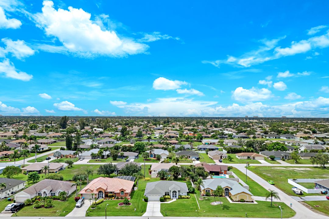 204 SE 19th Terrace, Cape Coral, FL 33990