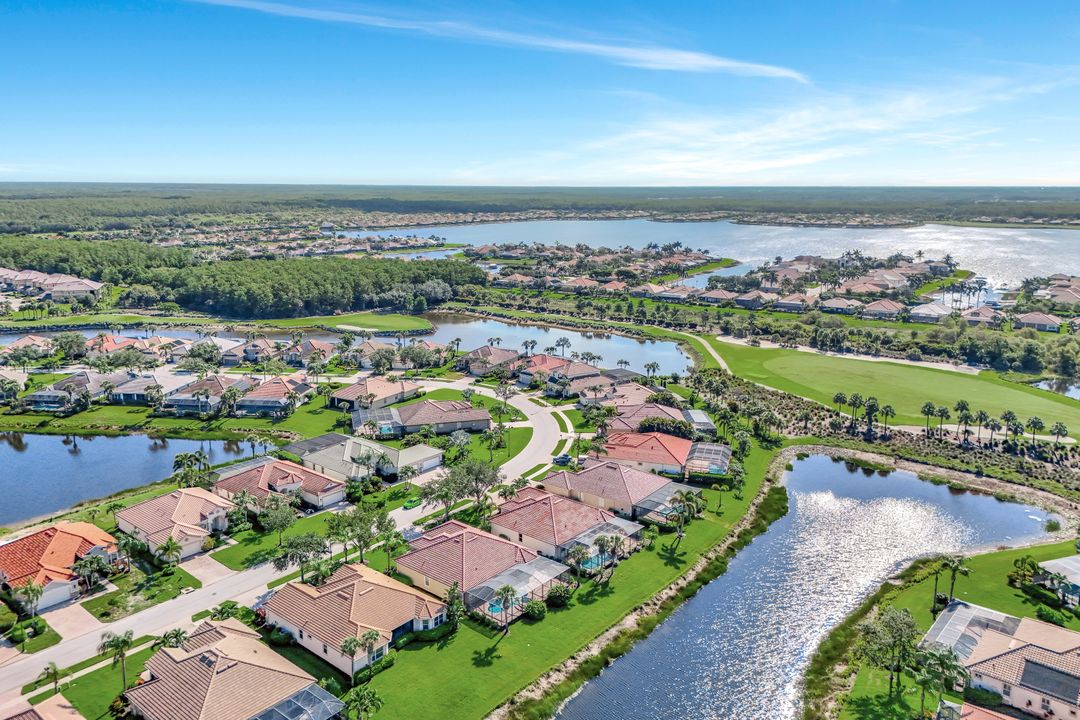 9693 Cobalt Cove Cir, Naples, FL 34120