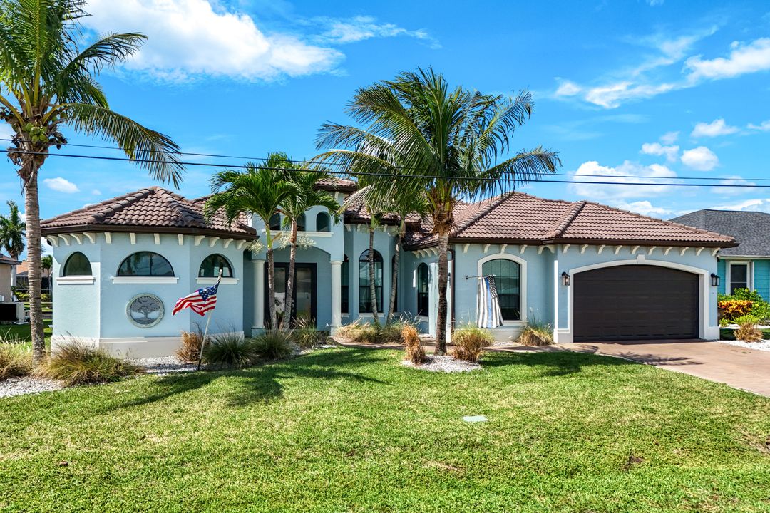 208 SW 15th St, Cape Coral, FL 33991