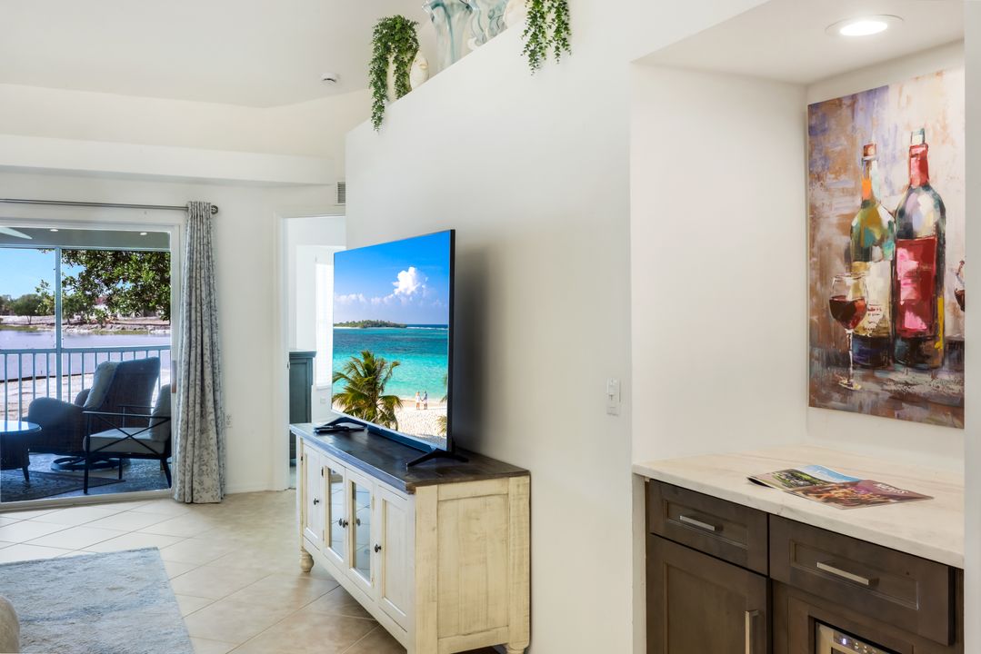 2760 Cypress Trace Cir #2528, Naples, FL 34119