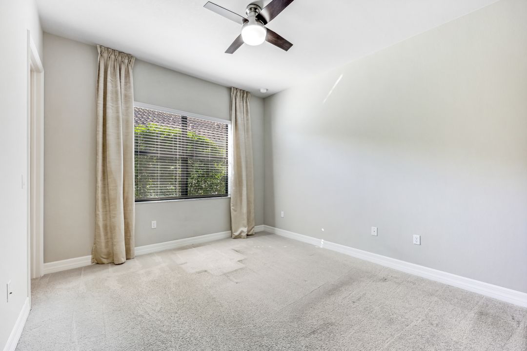 4426 Caldera Cir, Naples, FL 34119