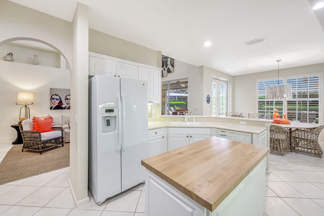 23045 Tree Crest Ct, Estero, FL 34135