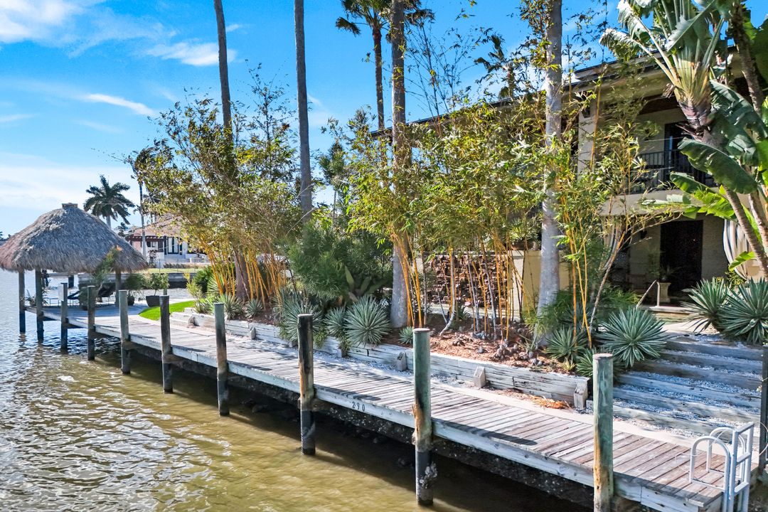 290 Channel Dr, Naples, FL 34108