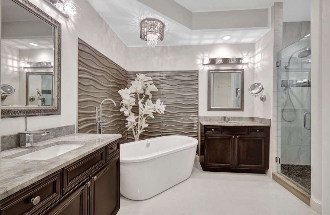 3220 Hamlet Dr #4, Naples, FL 34105