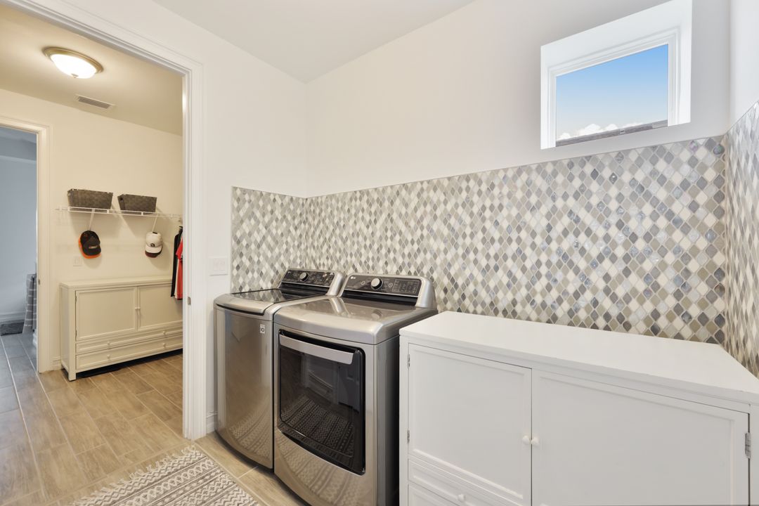 16517 Seagate Pl, Bonita Springs, FL 34135