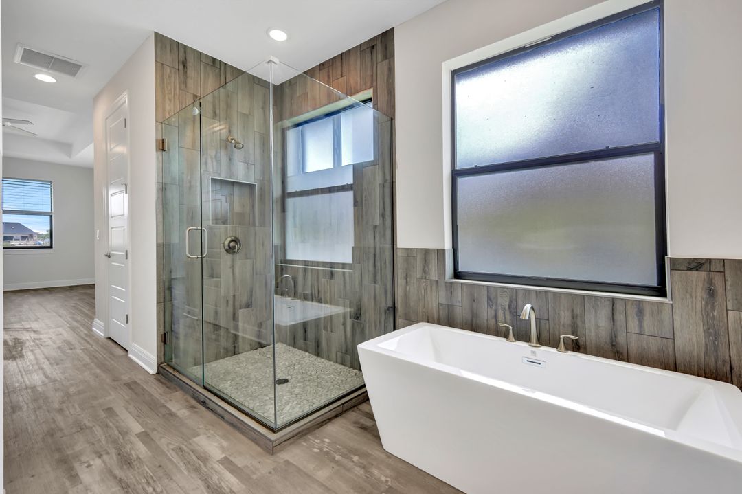 3527 SW 4th Ln, Cape Coral, FL 33991