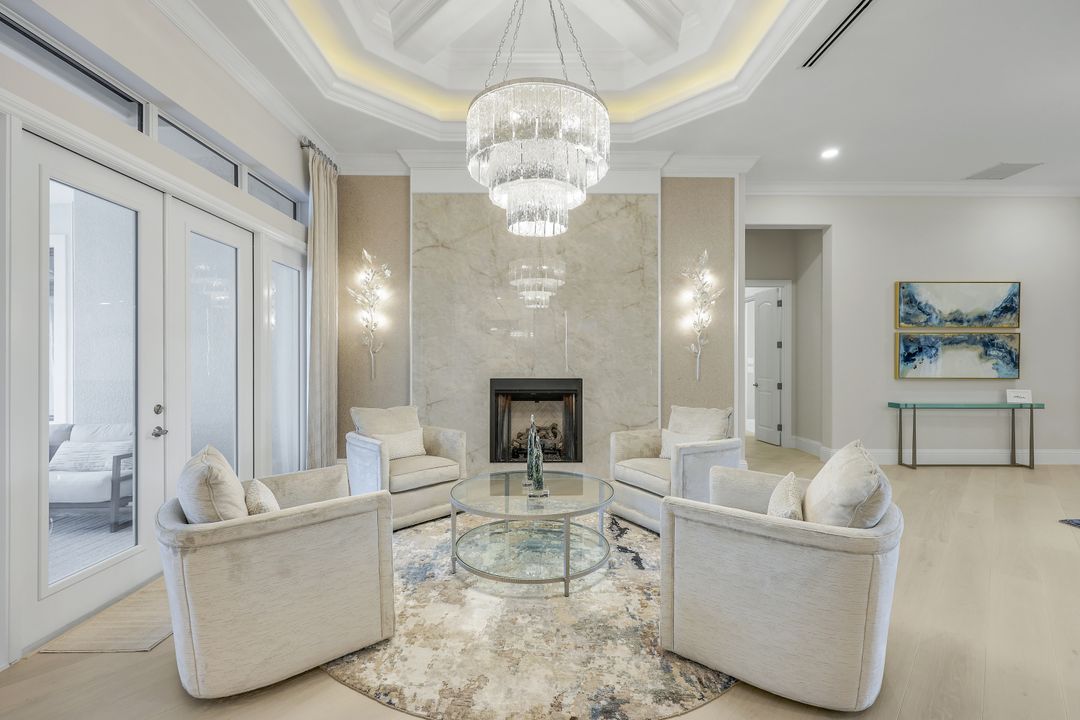 4262 Deephaven Ln, Naples, FL 34119