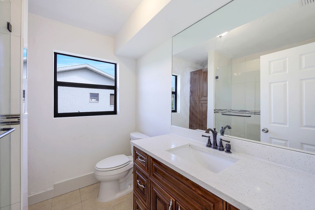 2270 42nd St SW, Naples, FL 34116