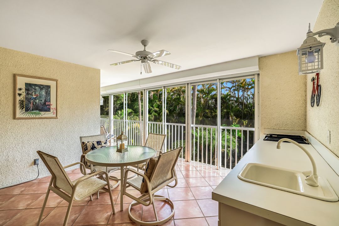 2385 Hidden Lake Dr #2, Naples, FL 34112