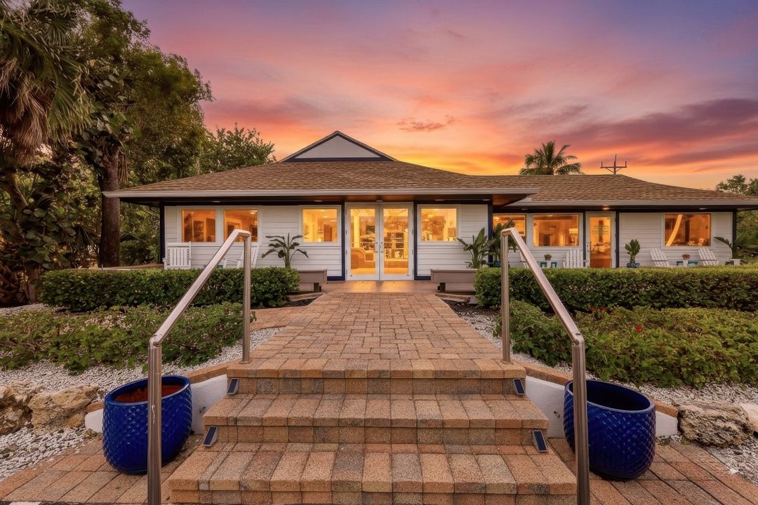 1177 Causeway Blvd, Sanibel, FL 33957