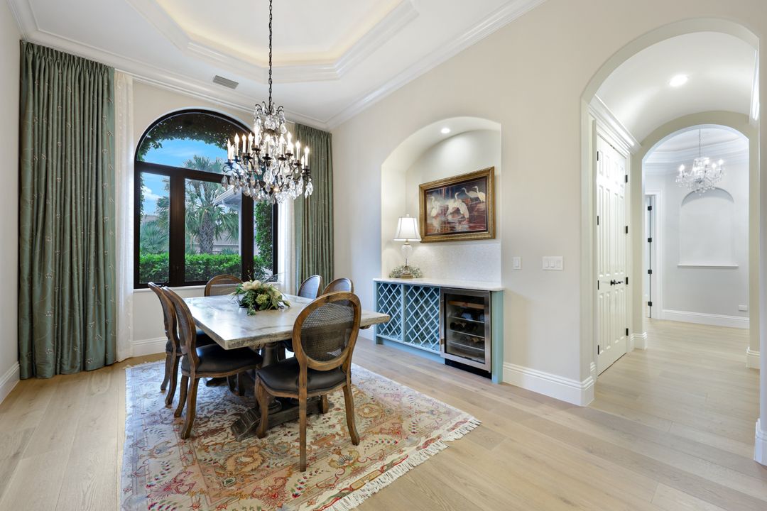 1725 Supreme Ct, Naples, FL 34110