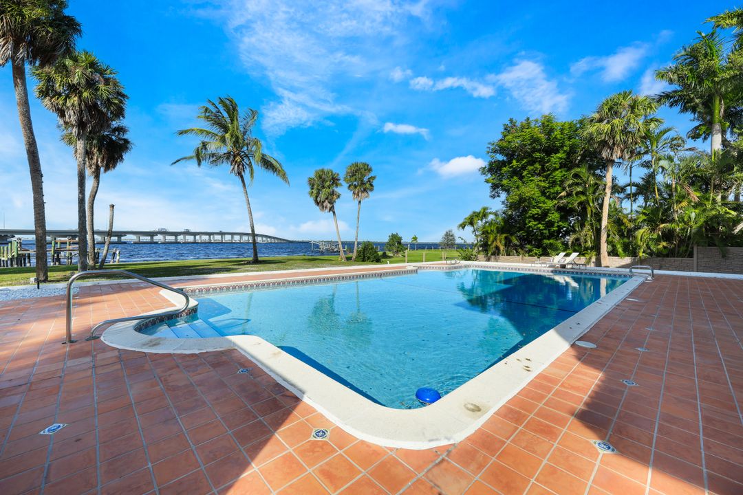 4620 Caloosa Vista Rd, Fort Myers, FL 33901