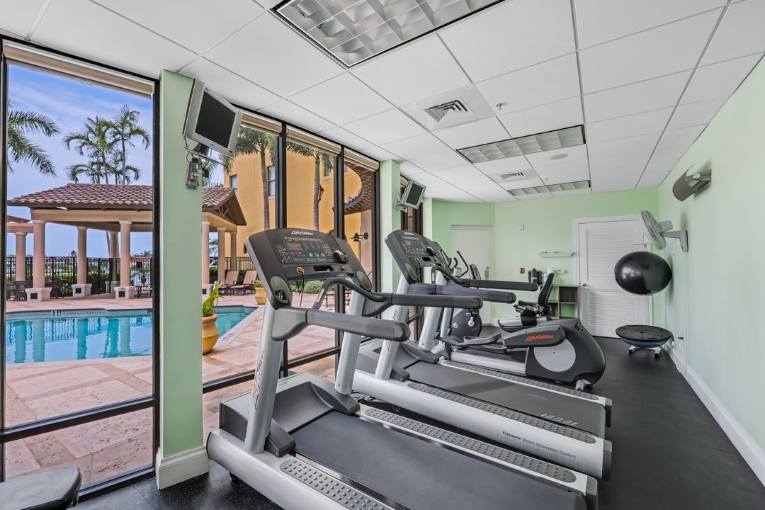 620 Rockport Ct, Marco Island, FL 34145
