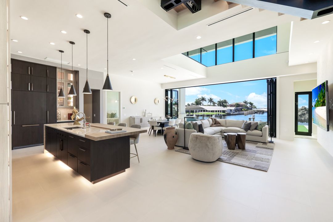 5384 Colonade Ct, Cape Coral, FL 33904