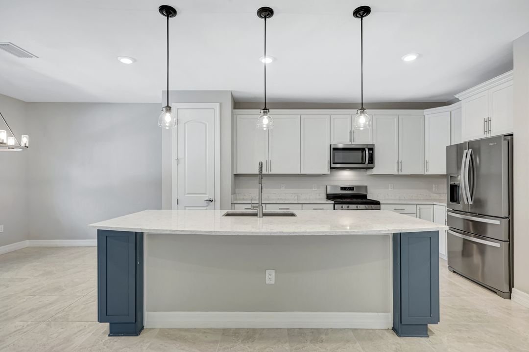 7265 Wilton Dr N, Naples, FL 34109