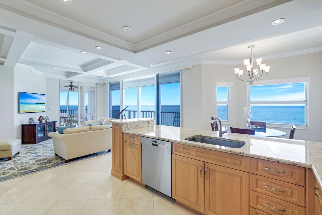 9577 Gulf Shore Dr #801, Naples, FL 34108